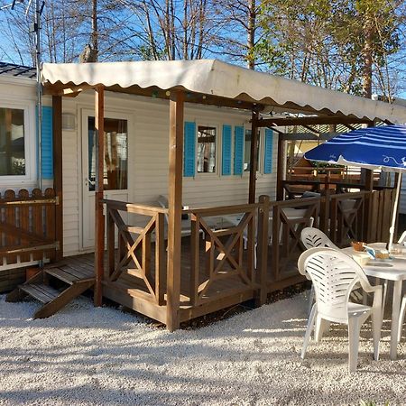 Mobilhome Les Volets Bleus Vaudreuille 外观 照片