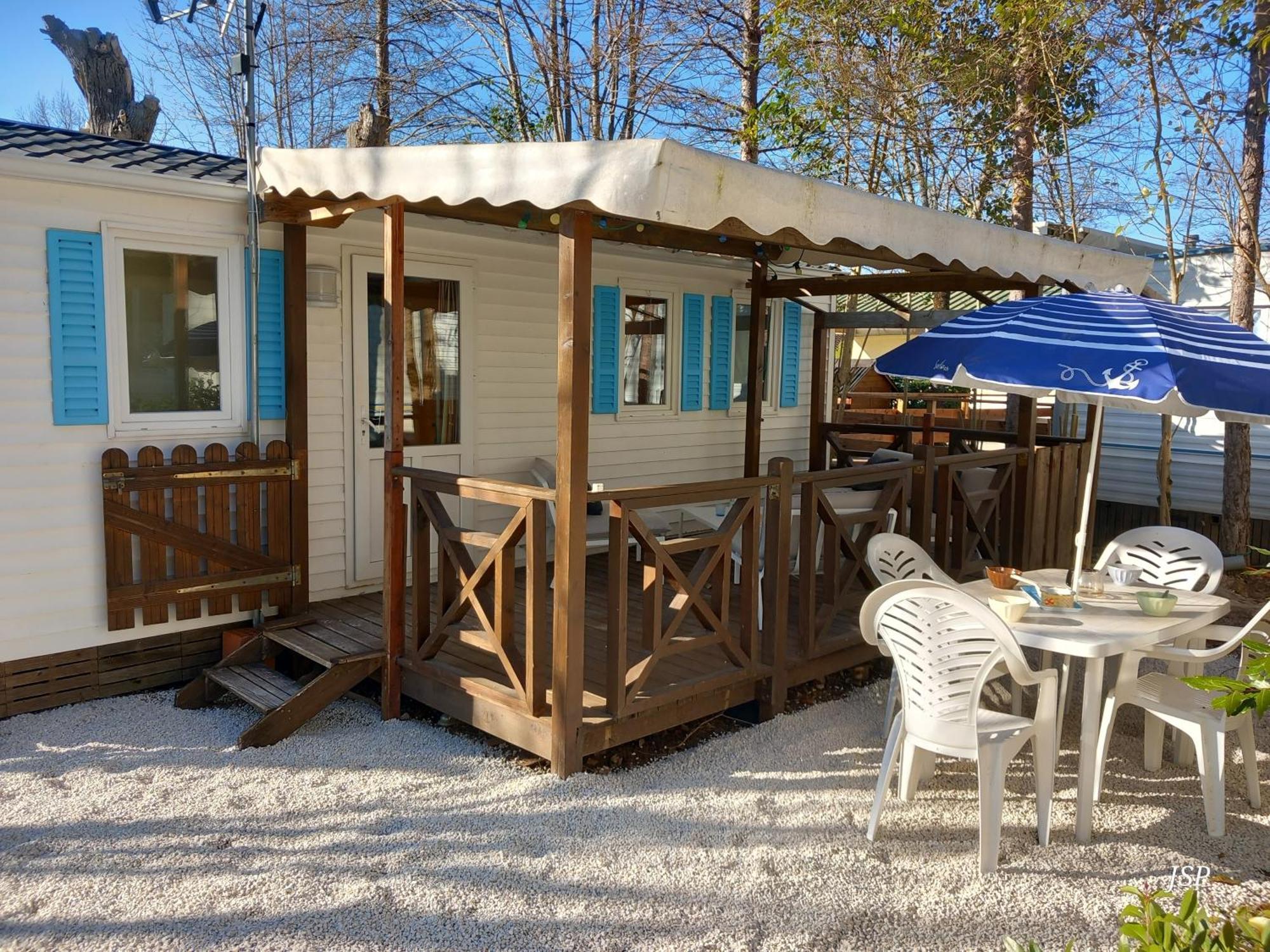 Mobilhome Les Volets Bleus Vaudreuille 外观 照片