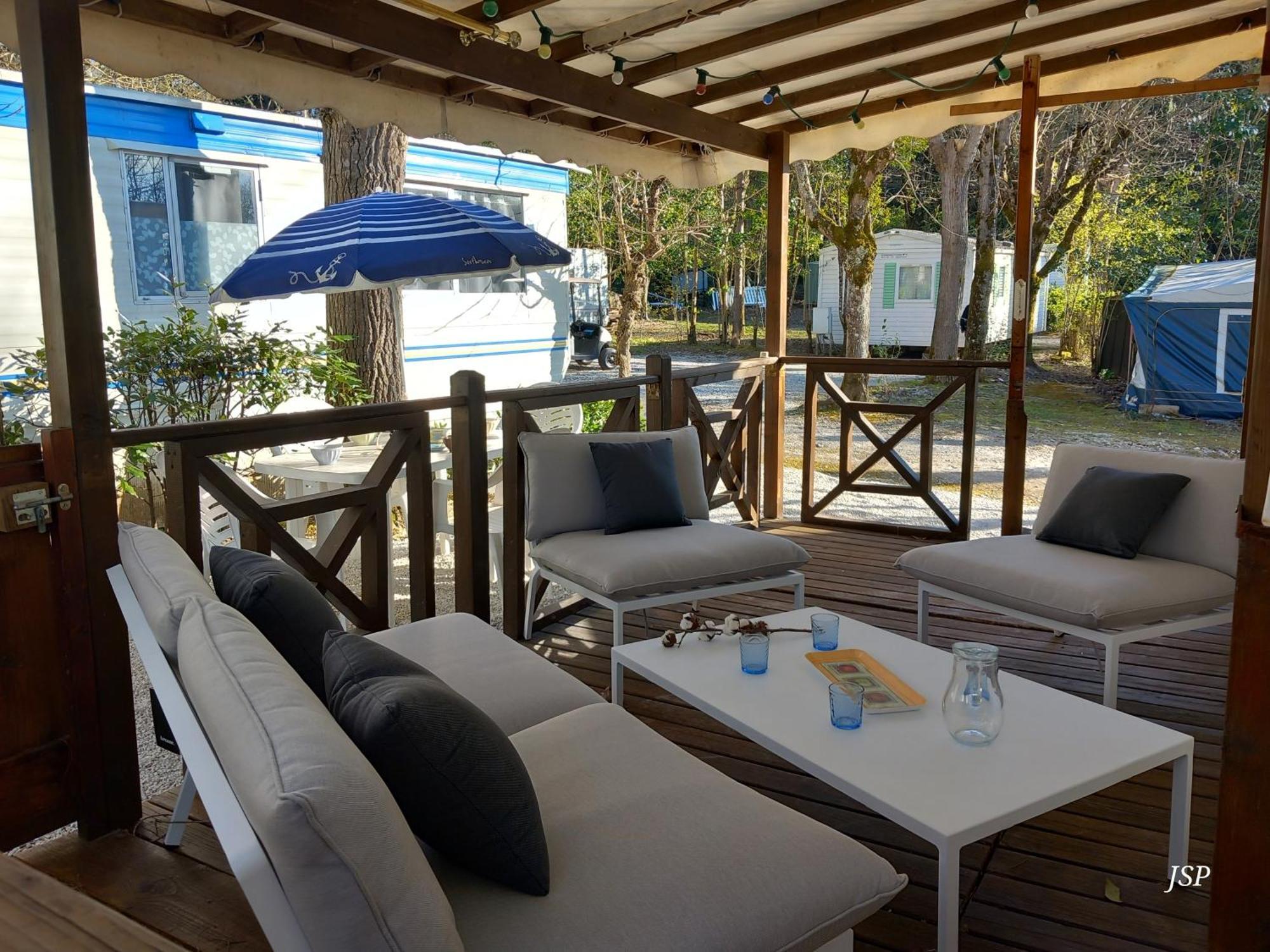 Mobilhome Les Volets Bleus Vaudreuille 外观 照片